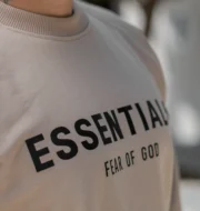 Polera cuello redondo essentials beige | Hombre - Imagen 2