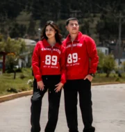 Polera cuello camisero rojo | Unisex