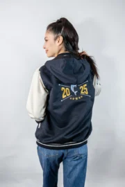 Casaca de promoción con corte blanco y azul - Imagen 2